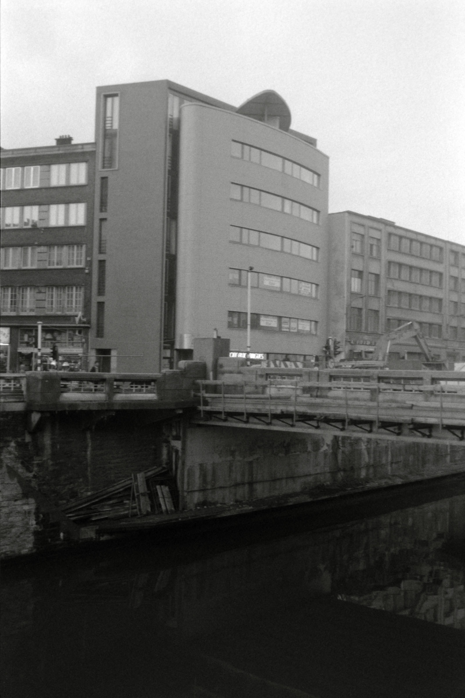 AHP F1998 05 002 sc240815 img25 NLP